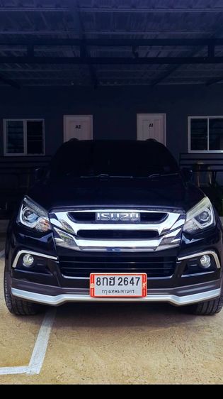 รถ Isuzu MU-X 1.9 The Iconic สี ดำ