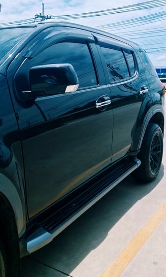Isuzu MU-X 2019 1.9 The Iconic Utility-car ดีเซล ไม่ติดแก๊ส เกียร์อัตโนมัติ ดำ รูปที่ 4