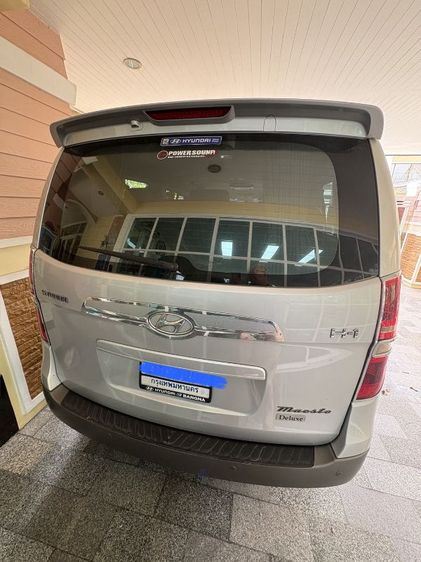 Hyundai H-1  2010 2.5 Maesto Deluxe Van ดีเซล ไม่ติดแก๊ส เกียร์อัตโนมัติ บรอนซ์เงิน