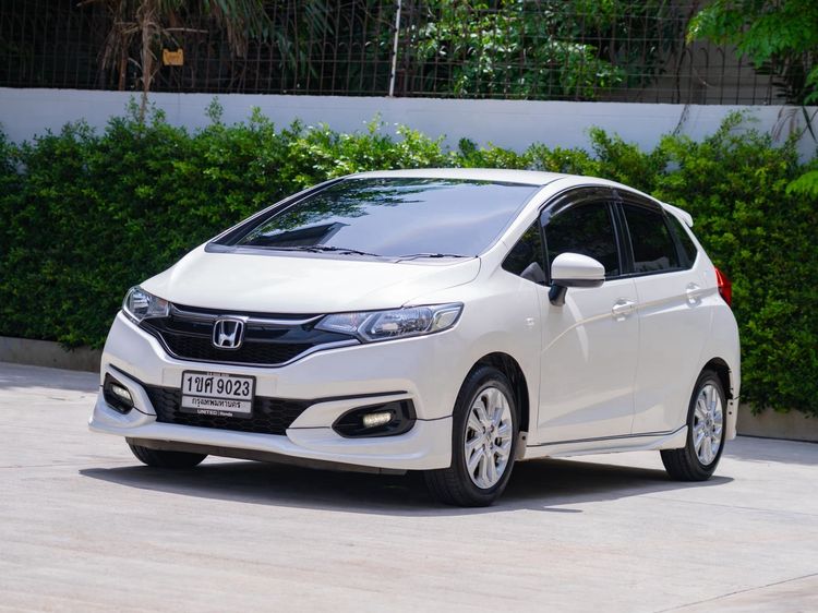 Honda Jazz 2021 1.5 V Plus i-VTEC Sedan เบนซิน ไม่ติดแก๊ส เกียร์อัตโนมัติ ขาว รูปที่ 3