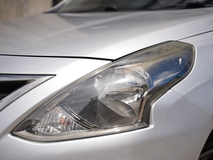 Nissan Almera 2018 1.2 E Sportech Sedan เบนซิน ไม่ติดแก๊ส เกียร์อัตโนมัติ บรอนซ์เงิน รูปที่ 3