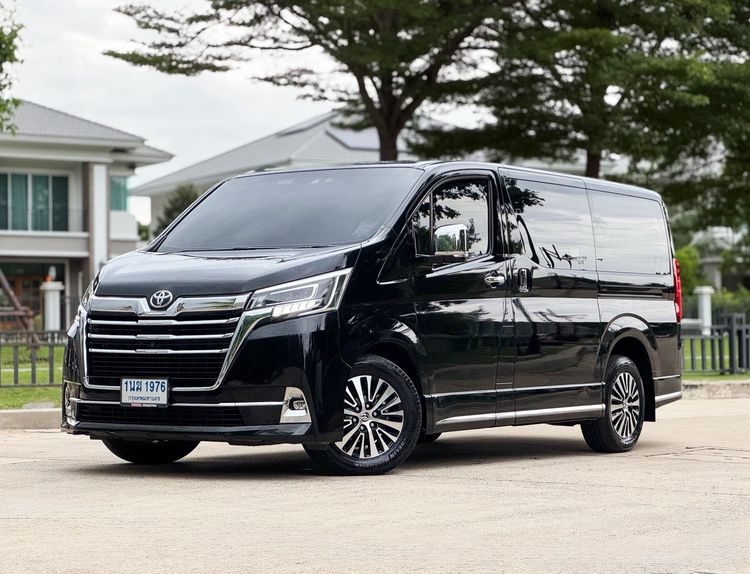 Toyota Majesty 2022 2.8 Grand Van ดีเซล ไม่ติดแก๊ส เกียร์อัตโนมัติ ดำ