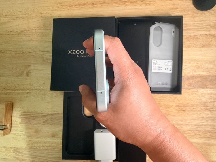 Vivo X200 FE 12-512GB สีฟ้า สวยครบกล่อง รูปที่ 7