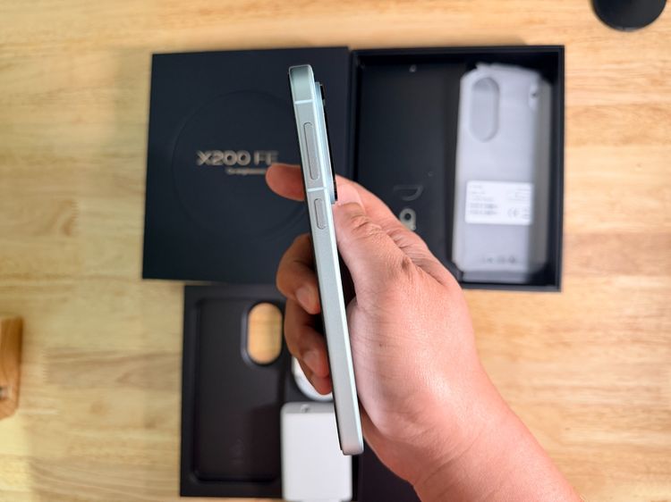 Vivo X200 FE 12-512GB สีฟ้า สวยครบกล่อง รูปที่ 5