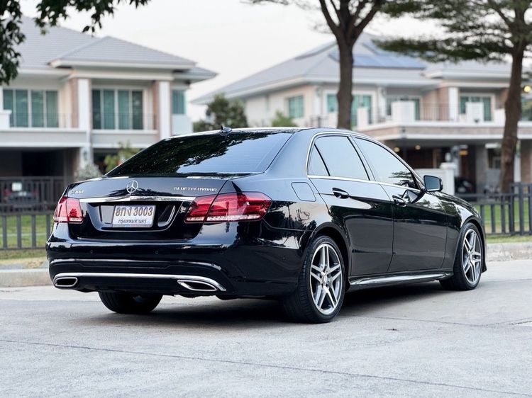 Mercedes-Benz E-Class 2015 E300 2.2 BlueTEC Hybrid AMG Dynamic Van Hybrid (Diesel) ไม่ติดแก๊ส เกียร์อัตโนมัติ ดำ รูปที่ 4