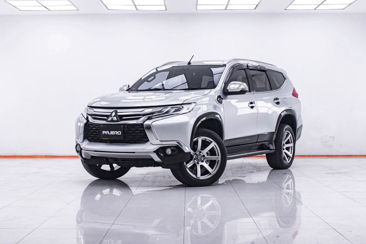 รถ Mitsubishi Pajero Sport 2.4 GT สี เทา