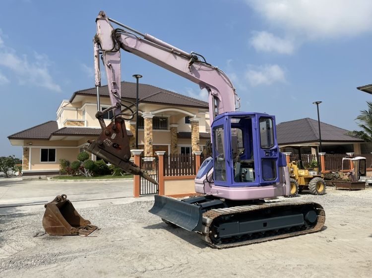 รถแบคโฮ SUMITOMO รุ่น SH75U-2  ขนาด 7.5 ตัน  มีหัวกระแทกและบุ้งกี๋ รถเก่านอกนำเข้า