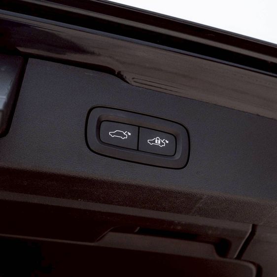 Volvo V60 2021 2.0 T8 Inscription 4WD Sedan เบนซิน ดำ รูปที่ 4