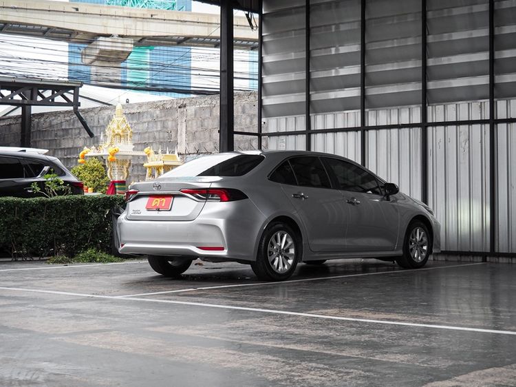 Toyota Altis 2022 1.6 G Sedan เบนซิน ไม่ติดแก๊ส เกียร์อัตโนมัติ บรอนซ์เงิน รูปที่ 4