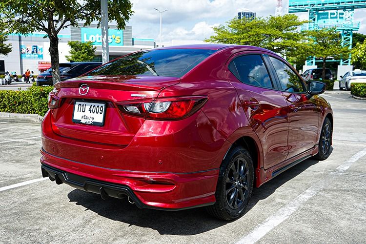 Mazda Mazda 2 2021 1.3 S Sedan เบนซิน ไม่ติดแก๊ส เกียร์อัตโนมัติ แดง รูปที่ 4