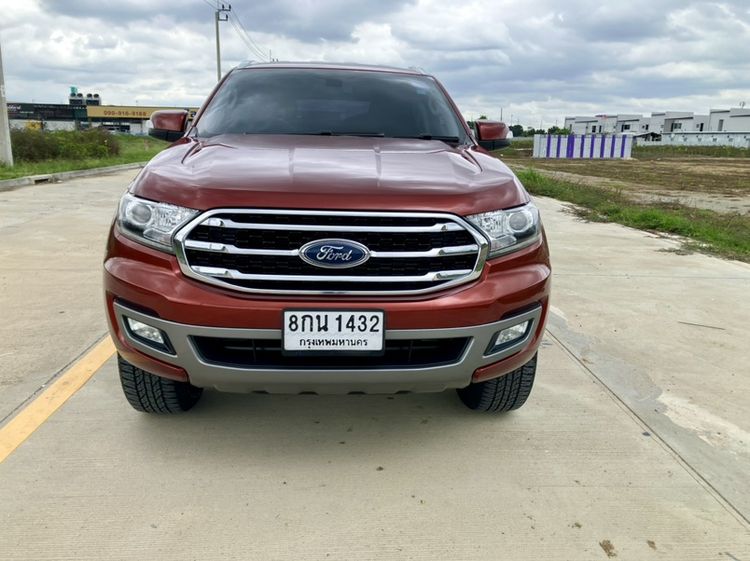รถ Ford Everest 2.0 Titanium สี แดง