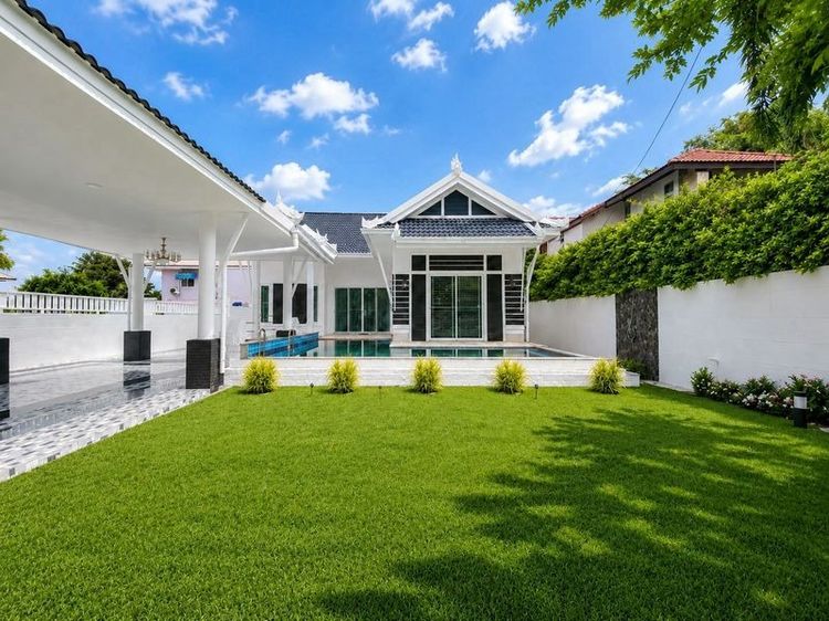 For Rent 75,000 Pool Villa pattaya  