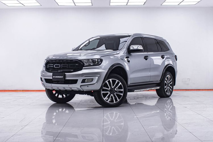 รถ Ford Everest 2.0 Turbo Titanium+ สี เทา