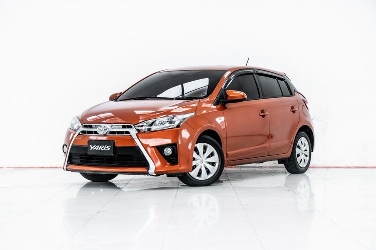 Toyota Yaris 2015 1.2 E Sedan เบนซิน ไม่ติดแก๊ส เกียร์อัตโนมัติ ส้ม
