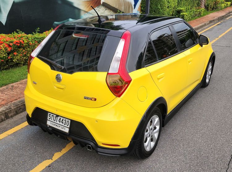 MG MG3 2015 1.5 X Limited Sedan เบนซิน เกียร์อัตโนมัติ เหลือง รูปที่ 3
