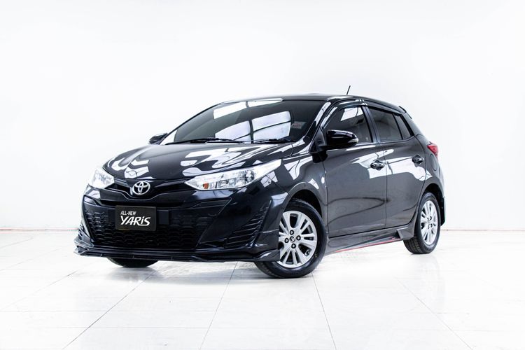 Toyota Yaris 2019 1.2 E Sedan เบนซิน ไม่ติดแก๊ส เกียร์อัตโนมัติ ดำ
