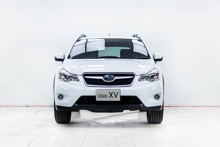 Subaru XV 2014 2.0 4WD Utility-car เบนซิน ไม่ติดแก๊ส เกียร์อัตโนมัติ ขาว รูปที่ 4
