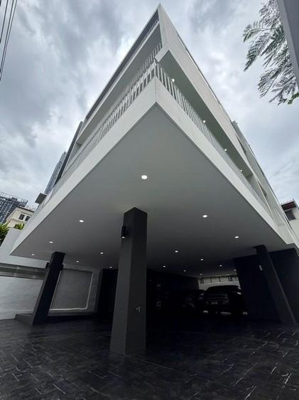 ขาย โฮมออฟฟิศ 5 ชั้น พระราม 9 ซอย 7 รวมดาดฟ้า พร้อมลิฟท์ สไตล์ Modern Luxury ใจกลางพระราม 9 หลัง Central พระราม9 เดินถึง MRT พระราม 9 รูปที่ 2