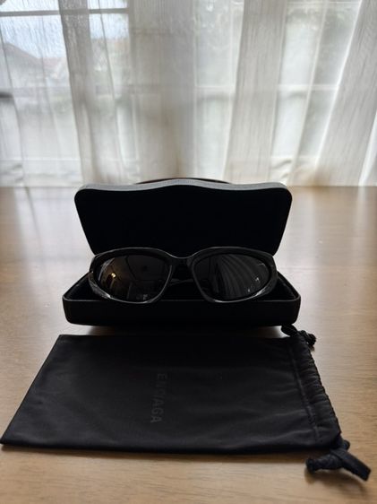 Balenciaga รุ่น Swift Oval รหัสรุ่น BB0157S สี001 รูปที่ 3