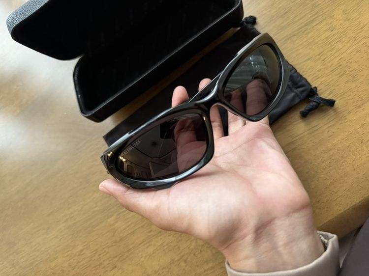 Balenciaga รุ่น Swift Oval รหัสรุ่น BB0157S สี001 รูปที่ 9