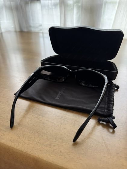 Balenciaga รุ่น Swift Oval รหัสรุ่น BB0157S สี001 รูปที่ 7