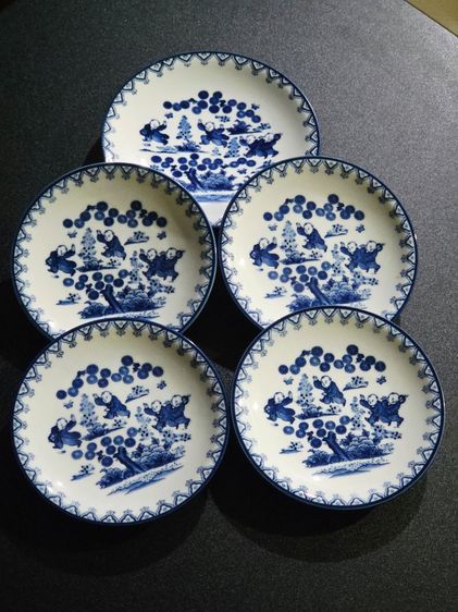 งานสะสมหายาก ชุดจาน Blue & White เตาเผาซุซุนัน ลายเจ้าจุก(Karako) มงคลมั่งคั่งมั่งมี (เซ็ต 5 ใบ)