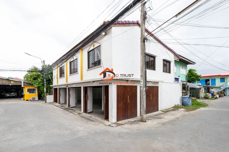 มีบางส่วน ขาย ทาวน์โฮม 2 ชั้น ถ.ศรีนครินทร์ 27ตร.ว หลังมุม ในซ.ศรีด่าน 1ทับ5 พร้อมอยู่  รูปที่ 2