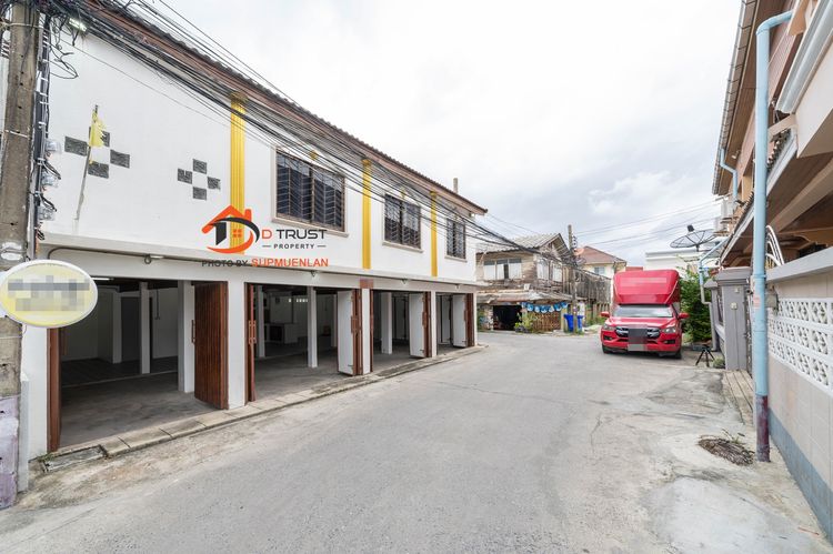 มีบางส่วน ขาย ทาวน์โฮม 2 ชั้น ถ.ศรีนครินทร์ 27ตร.ว หลังมุม ในซ.ศรีด่าน 1ทับ5 พร้อมอยู่  รูปที่ 4