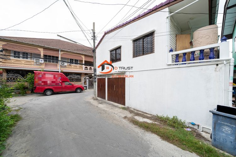 มีบางส่วน ขาย ทาวน์โฮม 2 ชั้น ถ.ศรีนครินทร์ 27ตร.ว หลังมุม ในซ.ศรีด่าน 1ทับ5 พร้อมอยู่  รูปที่ 3