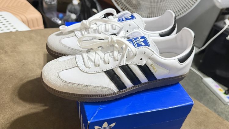 รองเท้าผ้าใบ หนังแท้ UK 8.5 | EU 42 2/3 | US 9 ขาว Adidas Samba