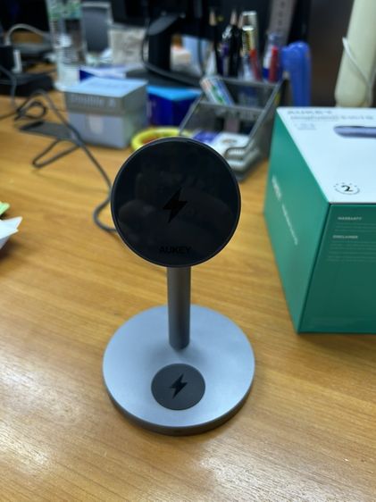 Aukey Magfusion 3 in 1 G อุปกรณ์ชาร์จมือถือและนาฬิกา รูปที่ 4