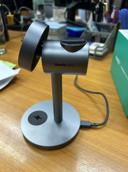 Aukey Magfusion 3 in 1 G อุปกรณ์ชาร์จมือถือและนาฬิกา รูปที่ 5