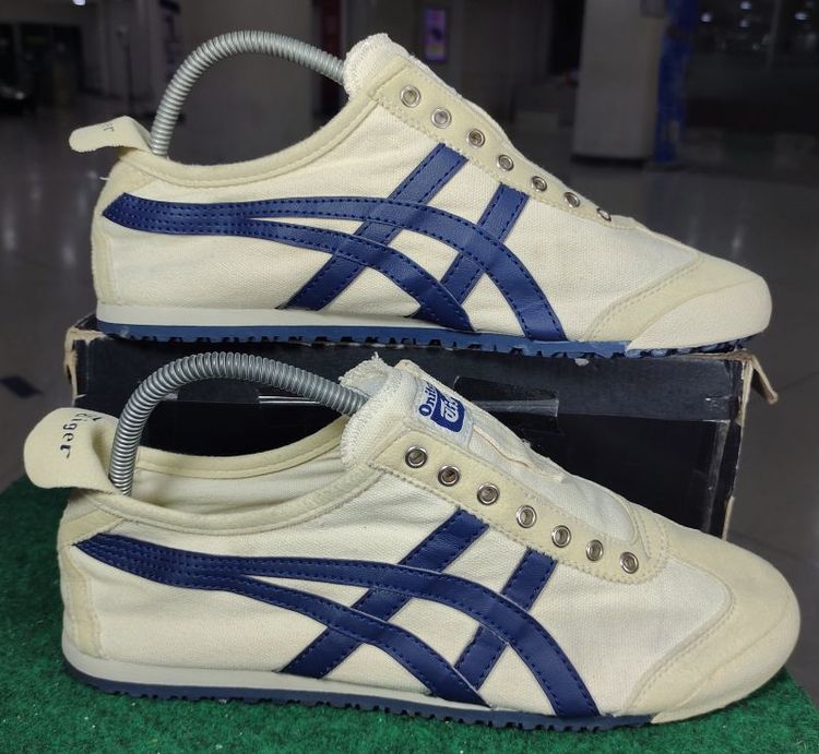 รองเท้า💥Onitsuka Tiger💥ของแท้‼️รุ่นใหม่💥ใช้น้อย..สวยๆ เดิมๆ  สภาพดี💥ไซร์ 42 รูปที่ 11