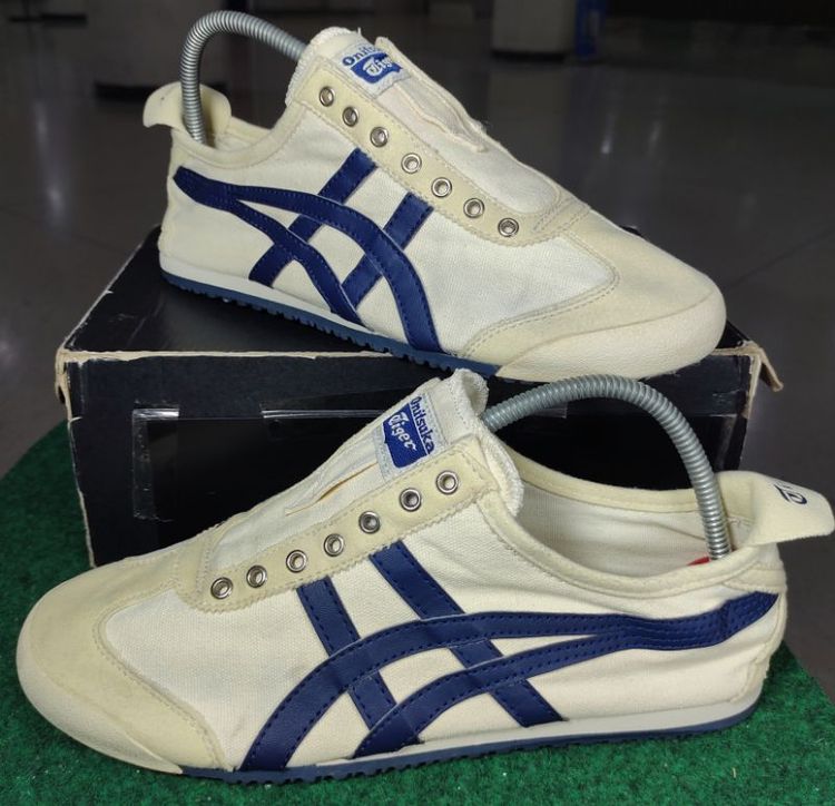รองเท้าผ้าใบ ผ้าใบ UK 8 | EU 42 | US 8.5 ขาว รองเท้า💥Onitsuka Tiger💥ของแท้‼️รุ่นใหม่💥ใช้น้อย..สวยๆ เดิมๆ  สภาพดี💥ไซร์ 42