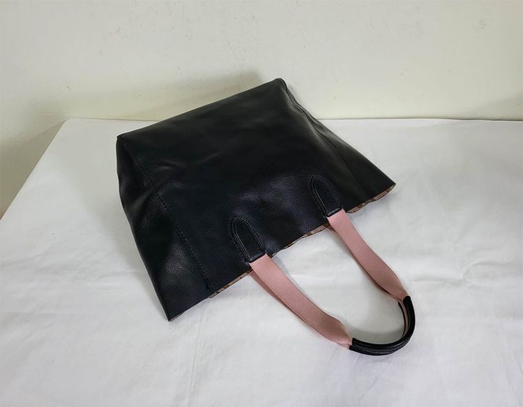 กระเป๋า Coach tote สีดำ แท้  รูปที่ 4