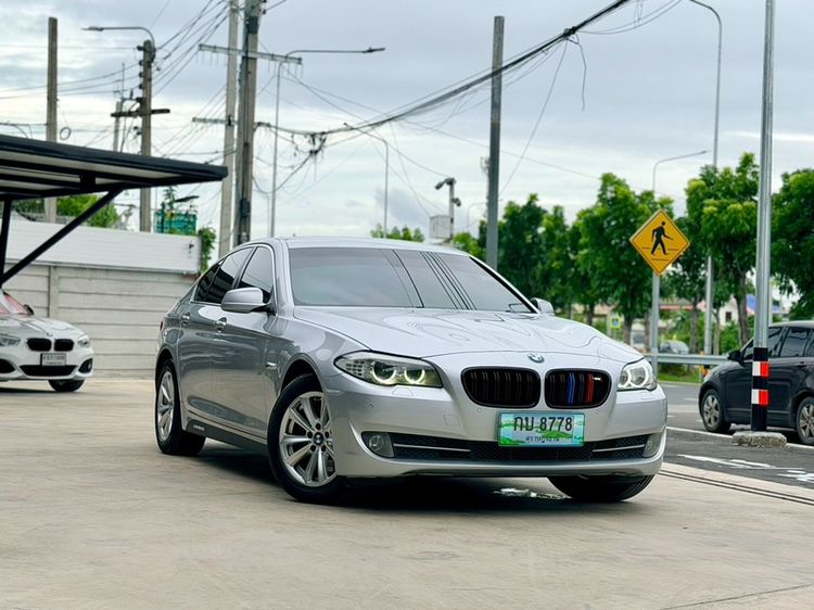 รถ BMW Series 5 520d สี เทา