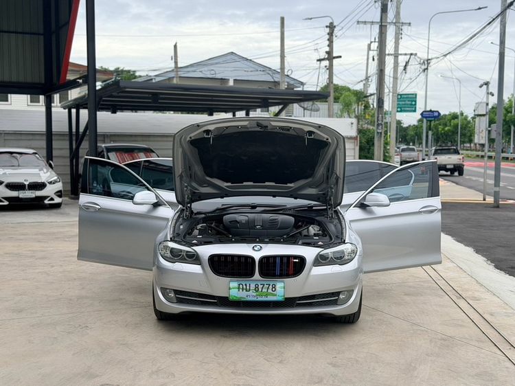 BMW Series 5 2012 520d Sedan ดีเซล ไม่ติดแก๊ส เกียร์อัตโนมัติ เทา รูปที่ 3