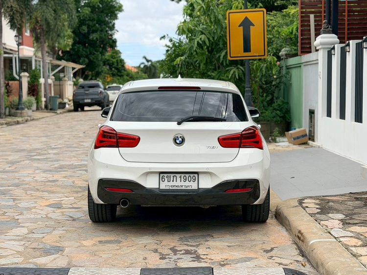 BMW Series 1 2016 118i Sedan เบนซิน ไม่ติดแก๊ส เกียร์อัตโนมัติ ขาว รูปที่ 3