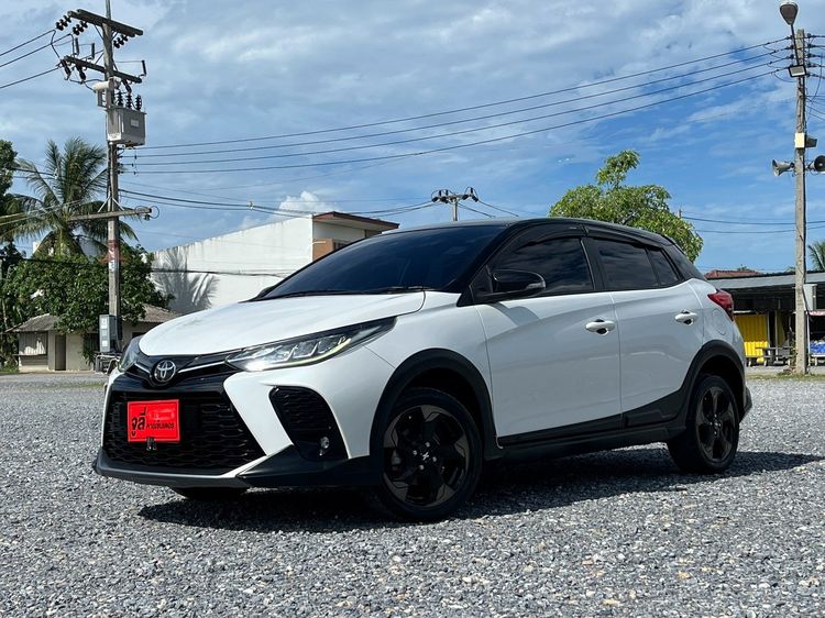 Toyota Yaris 2021 1.2 Sport Premium X Sedan เบนซิน ไม่ติดแก๊ส เกียร์อัตโนมัติ ขาว รูปที่ 2