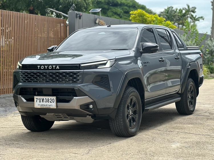 Toyota Hilux Revo 2026 Double Cab 4x4 2.8 Rocco Pickup ดีเซล ไม่ติดแก๊ส เกียร์อัตโนมัติ เทา รูปที่ 3