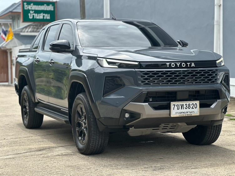 Toyota Hilux Revo 2026 Double Cab 4x4 2.8 Rocco Pickup ดีเซล ไม่ติดแก๊ส เกียร์อัตโนมัติ เทา รูปที่ 2
