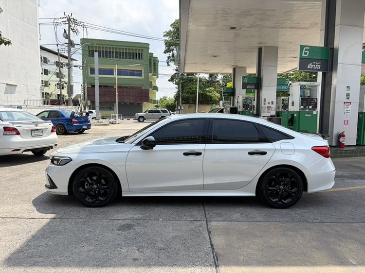 Honda Civic 2021 1.5 Turbo RS Sedan เบนซิน ขาว รูปที่ 4