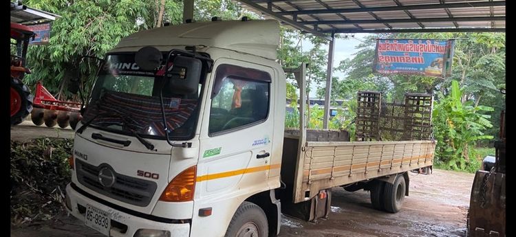 HINO 6  ล้อ ฮีโน่ 175 6.50 × 2.20 เมตรหางไฮดรอลิคลงเล่มทะเบียนแล้วภาษี 70 รถสมบูรณ์ทุกระบบพร้อมใช้ 600,000 บาท 0942744877
