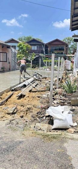 มีบางส่วน 2026 ใช่ ขายบ้านเดี่ยวเคหะฉลองกรุงโอนให้ทุกอย่างขาย 650000โทร0811025587 รูปที่ 4