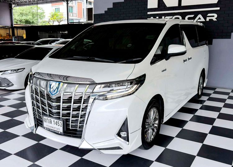 รถ Toyota Alphard 2.5 Hybrid สี ขาว