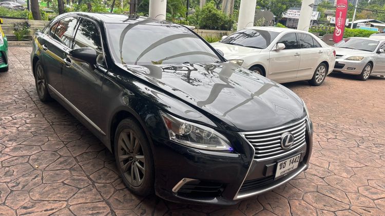 รถ Lexus LS460 4.6 สี ดำ