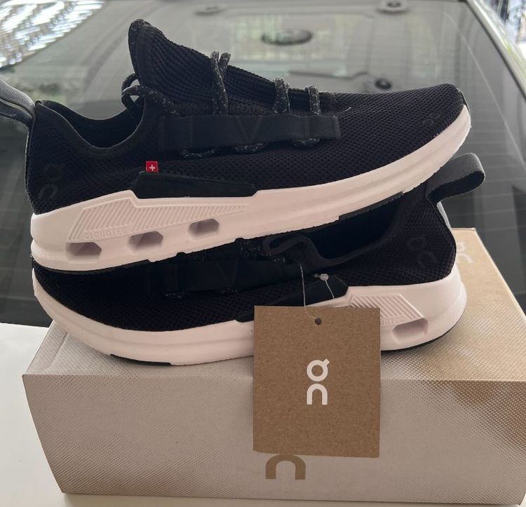 ขาย On Cloud Easy size 42.5/270-275cm ของใหม่ ของแท้ 100% เบา ใส่สบาย