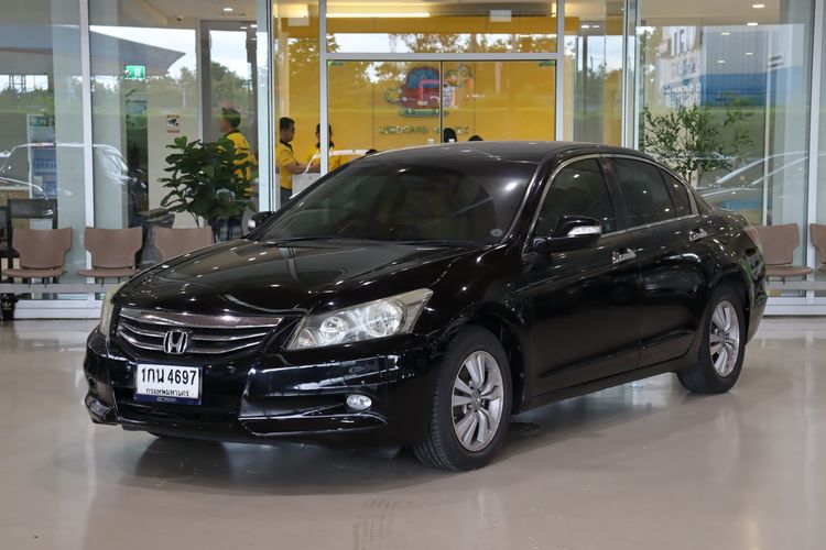 รถ Honda Accord 2.0 E สี ดำ