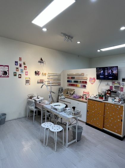 เซ้งร้านทำเล็บ ทำเลดีมาก แยกลาดพร้าว-วังหิน รูปที่ 2