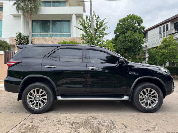 Toyota Fortuner 2020 2.4 G Utility-car ดีเซล ไม่ติดแก๊ส เกียร์อัตโนมัติ ดำ รูปที่ 4